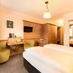 Hotell Garni Entstrasser 3*
