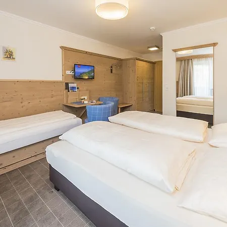 Hotel Garni Entstrasser Kitzbuhel