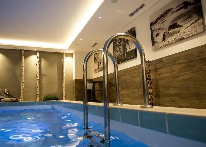 Garni Entstrasser Отель