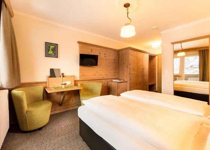 מלון Garni Entstrasser 3*