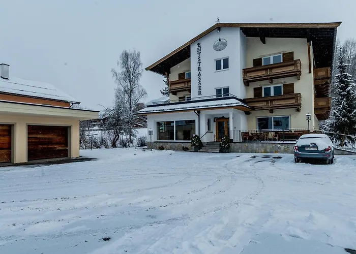 Garni Entstrasser Szálloda 3*