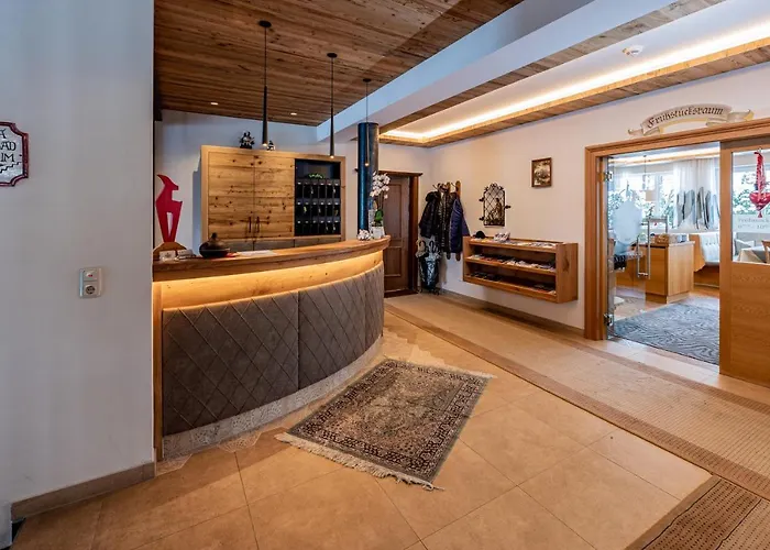 Garni Entstrasser Szálloda